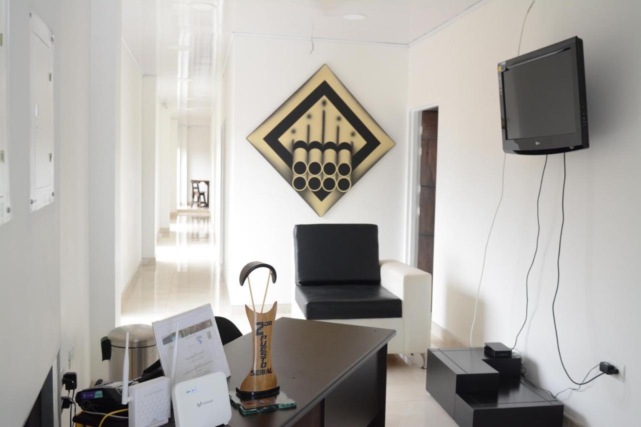 Hotel Brisas Del Norte Roldanillo Dış mekan fotoğraf